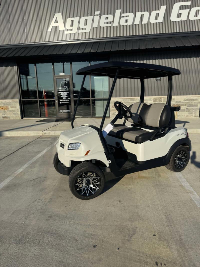 2023 CLUB CAR 2023 Onward HP 48V $2,574 OFF MSRP!! Golf Cars