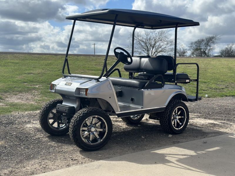 2006 CLUB CAR DS 48v Completely refurbished  $7,899 Golf Cars