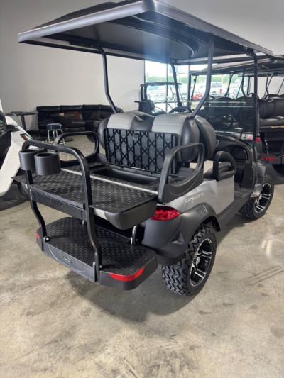 2026 CLUB CAR ONWARD 4 PASSENGER LIFTED EFI GAS ENGINE Golf Cars